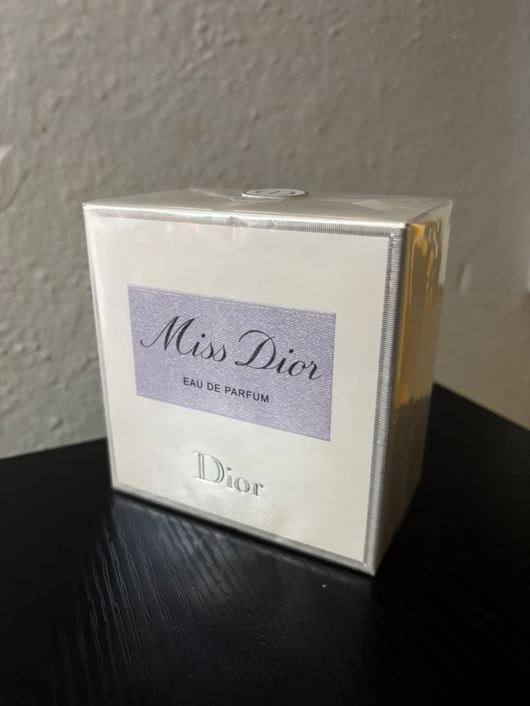 Miss D. Eau de Parfum( 100ml - 3.4 fl.oz)